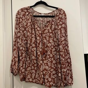 Old Navy Burnt Red Floral Top (Size L)